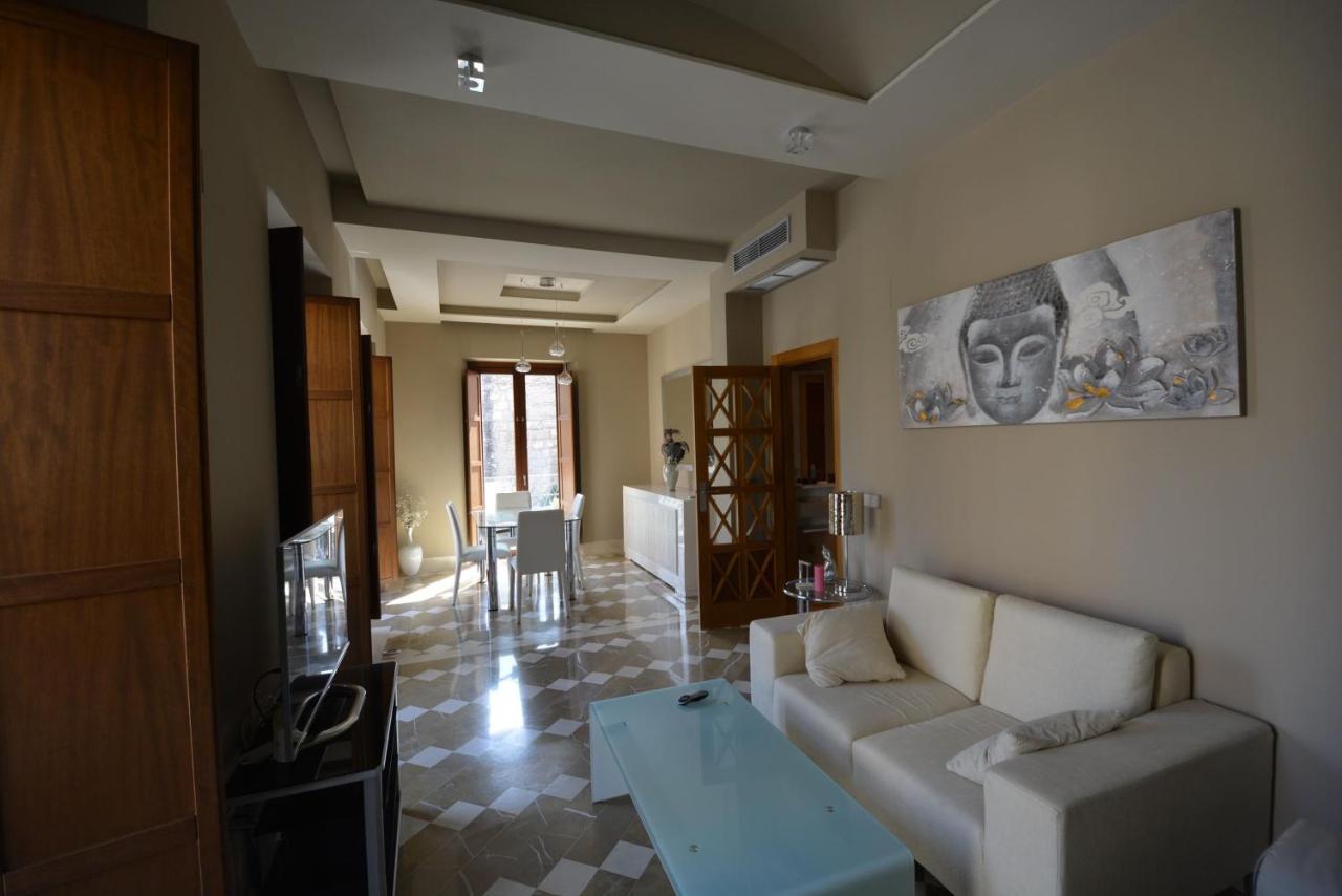 Luxury Apartment With Views To Alcazar, Cathedral And Giralda. Séville Extérieur photo