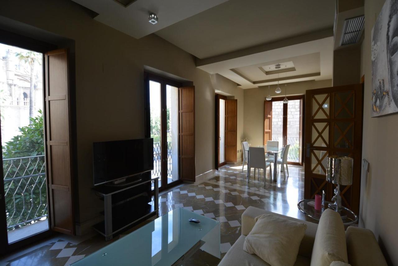 Luxury Apartment With Views To Alcazar, Cathedral And Giralda. Séville Extérieur photo