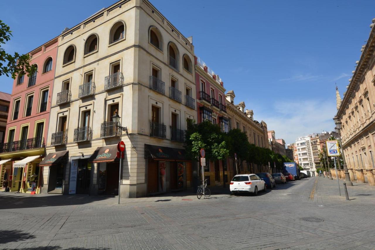 Luxury Apartment With Views To Alcazar, Cathedral And Giralda. Séville Extérieur photo