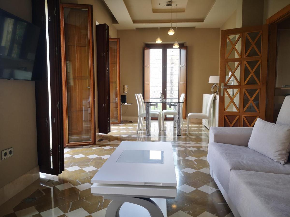 Luxury Apartment With Views To Alcazar, Cathedral And Giralda. Séville Extérieur photo