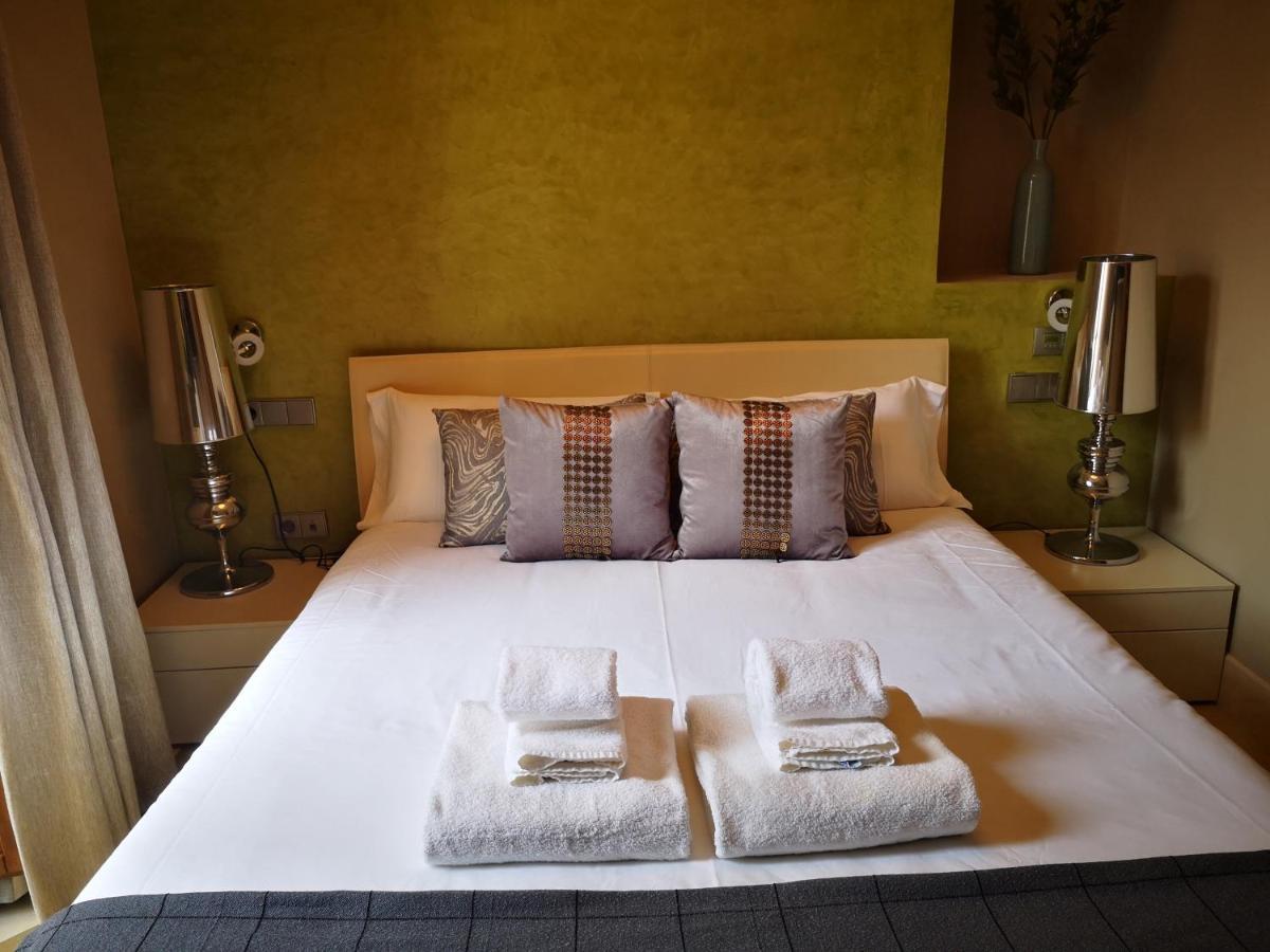 Luxury Apartment With Views To Alcazar, Cathedral And Giralda. Séville Extérieur photo